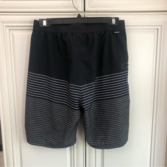 Bench men’s board shorts - Picture 3 of 14